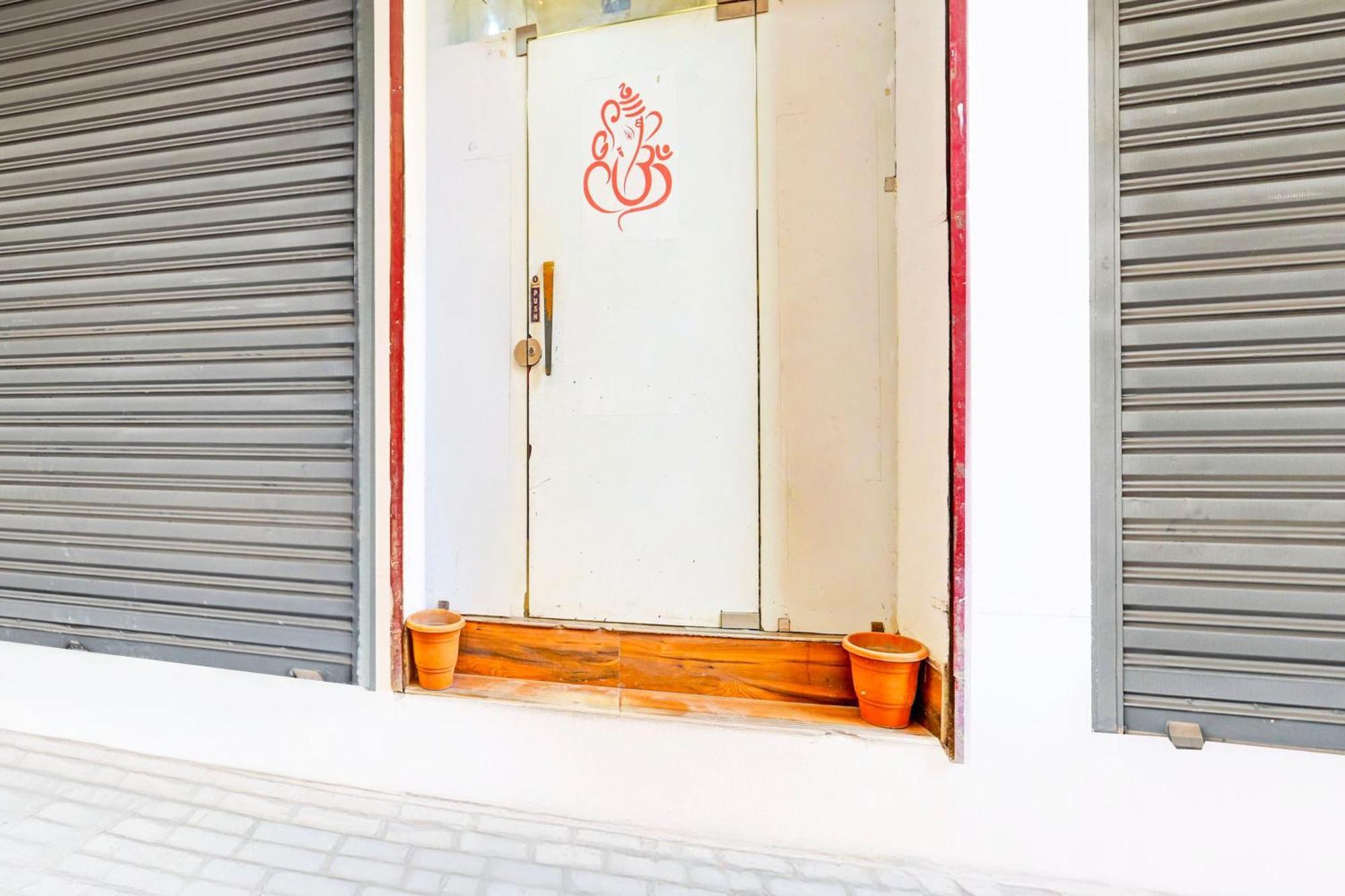 Super Hotel O Sector 45 Formerly Manyavar Chandīgarh المظهر الخارجي الصورة