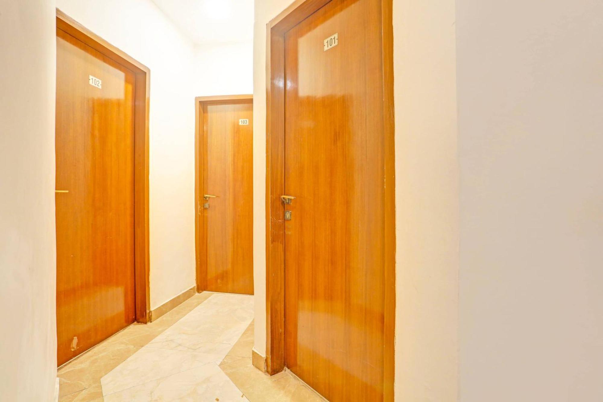 Super Hotel O Sector 45 Formerly Manyavar Chandīgarh المظهر الخارجي الصورة