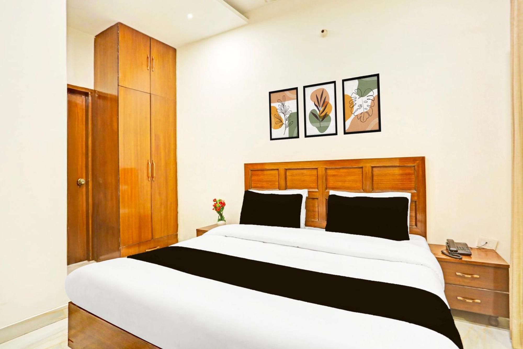 Super Hotel O Sector 45 Formerly Manyavar Chandīgarh المظهر الخارجي الصورة
